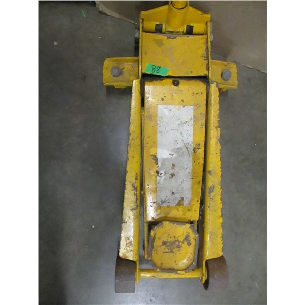 ESTATE:  2 TON FLOOR JACK