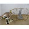 Image 2 : BASKET C/W 2 ORNAMENTS