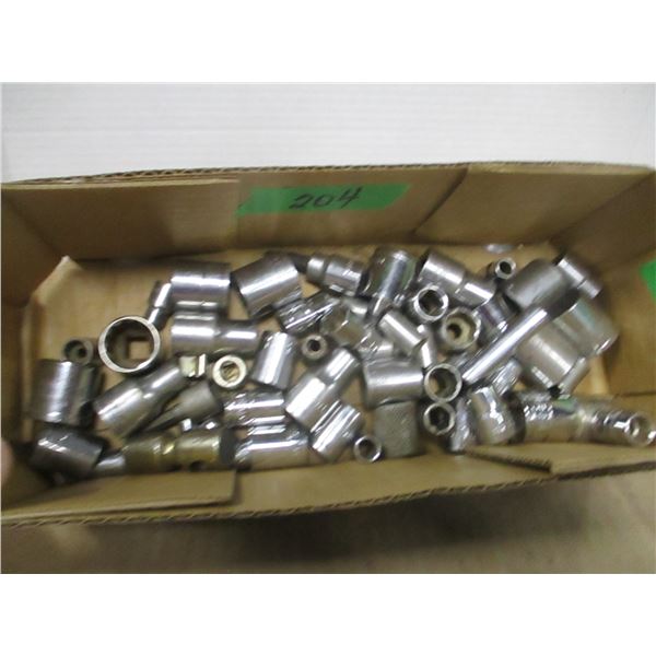 ESTATE:  FLAT C/W ASSORTED SOCKETS