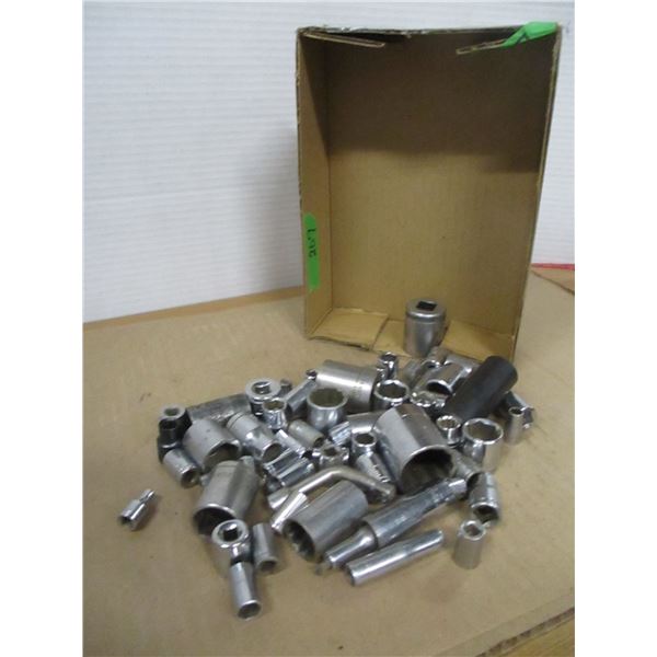 ESTATE:  FLAT C/W ASSORTED SOCKETS