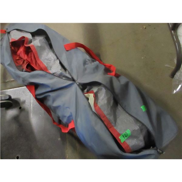 8 MAN TENT (NO POLES)