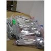 Image 2 : BOX C/W SILVERWARE