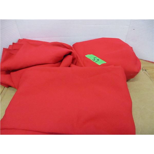 BOX C/W TABLE CLOTHS