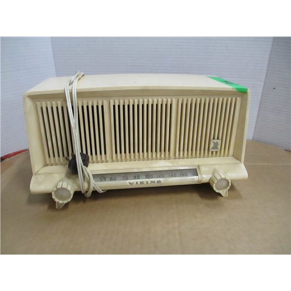 COLLECTIBLE:  BAKELITE VIKING RADIO