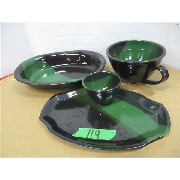 COLLECTABLE:  3 PIECES OF BLUE MOUNTAIN POTTERY