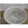 Image 2 : ESTATE:  CORNINGWARE DISH C/W LID (9")