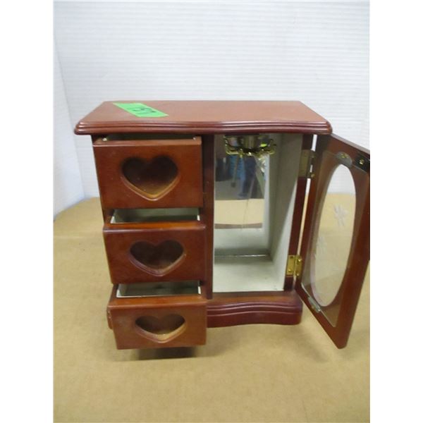 ESTATE:  TRINKET BOX