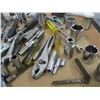 Image 3 : ESTATE:  BIN C/W ASSORTED TOOLS