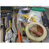 Image 5 : ESTATE:  BIN C/W ASSORTED TOOLS