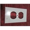 Image 3 : ESTATE:  6 ELECTRICAL OUTLET COVERS