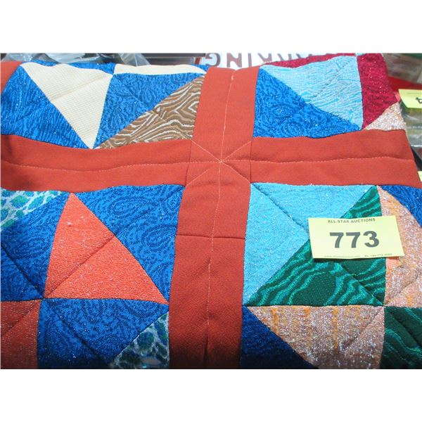 ESTATE:  HANDMADE QUILT (FULL/QUEEN SIZE)