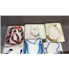 Image 2 : LOT OF ASSORTED JEWELRY