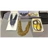 Image 3 : LOT OF ASSORTED JEWELRY