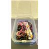 Image 2 : BIN OF ASSORTED JEWELRY