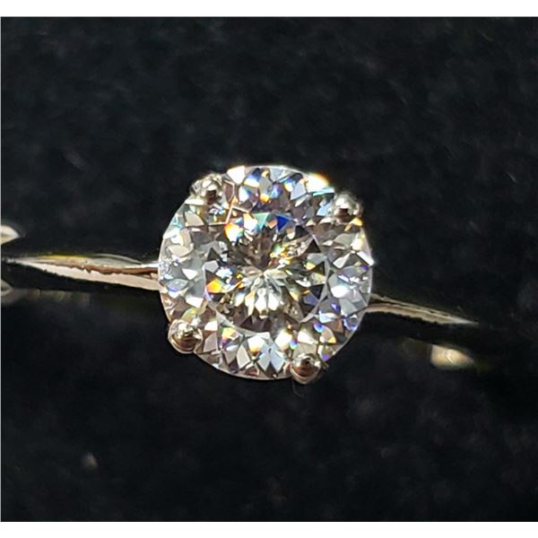 10K WHITE GOLD MOISSANITE (0.75CT)  RING (~SIZE 6.5 (~WEIGHT 1.13G)