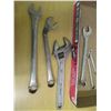 Image 2 : (10+) Misc. Standard Sized Wrenches & Crescent Wrench