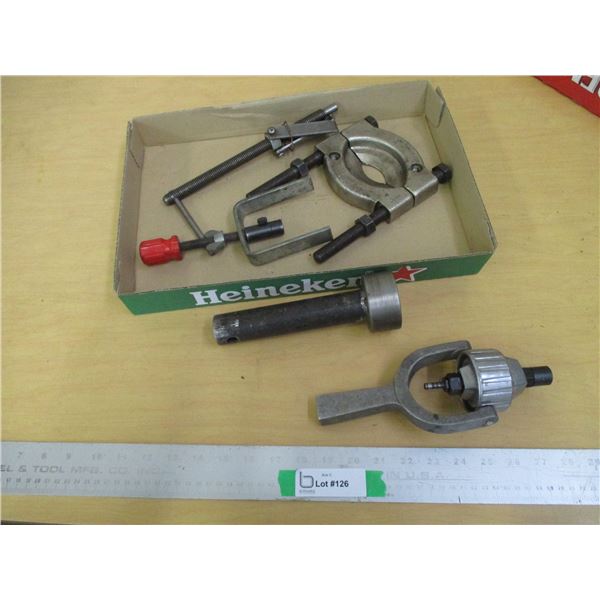 (5)Lot of Misc. Pullers: Sykes-Pickavant Bearing Puller, Babco Speed reducer