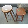 Image 1 : (2) Wood Bar Stools