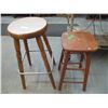 Image 2 : (2) Wood Bar Stools
