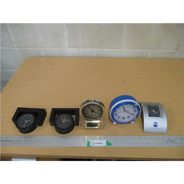 (5) Lot of Bedside Table Alarm Clocks