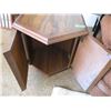 Image 5 : (2) Lounge Rocking Chair Brown Cloth With Hexagon Top End table