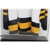 Image 5 : * Autographed Bobby Orr Jersay in Plexi Glass Display - 40.75 Tall - Base is 25.25 Long x 11.5 Deep