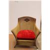Image 1 : *Vintage Wicker Parlour Chair - 31"H