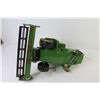 Image 5 : Titan John Deere 1/24 Scale (As Is)