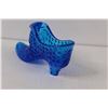 Image 3 : Fenton Blue Glass Shoe Figurine - 6"x3"