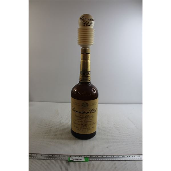 Canadian Cub Whisky Texas Mickey with Pump