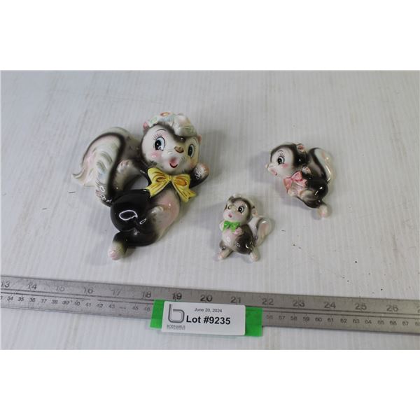 Vintage Ceramic Wall Hanging Skunk Family