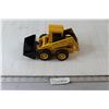 Image 1 : John Deer 1/16 Skid Steer Toy (Bent Bucket)
