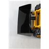 Image 2 : John Deer 1/16 Skid Steer Toy (Bent Bucket)