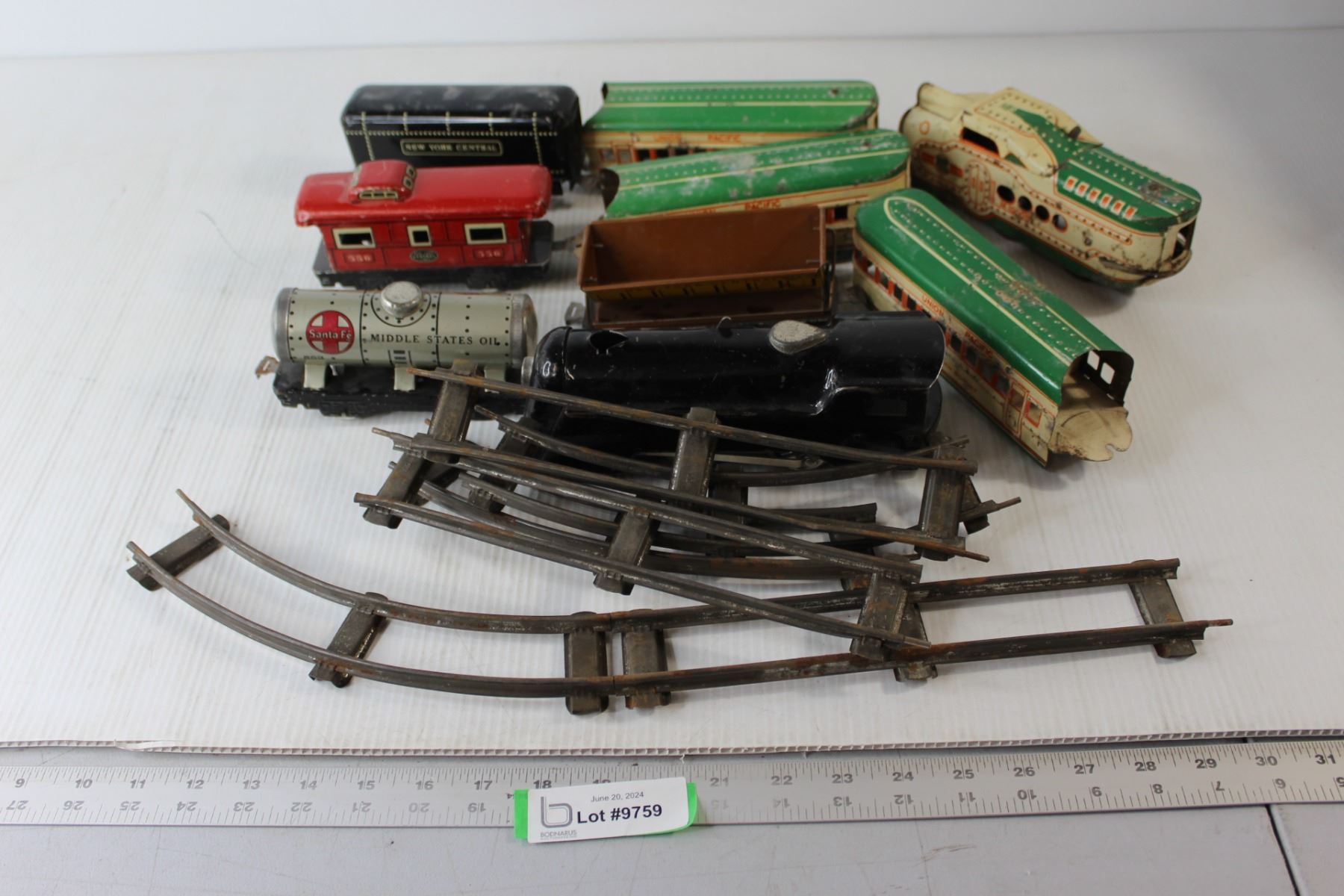1930's Marx Train Set - Bodnarus Auctioneering