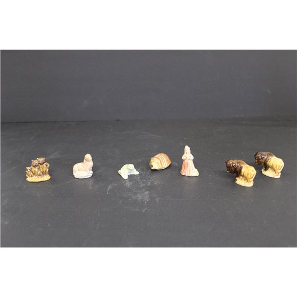 (7) Red Rose Trinkets