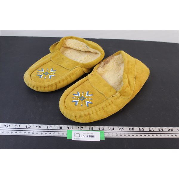 Genuine Leather Moccasins w/Beading - Size 11-12