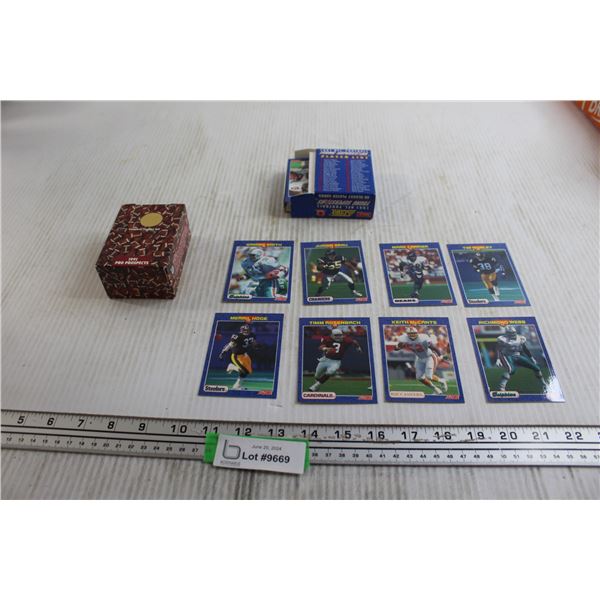 (2) 1991 Football Card Packs - (1) is Sealed