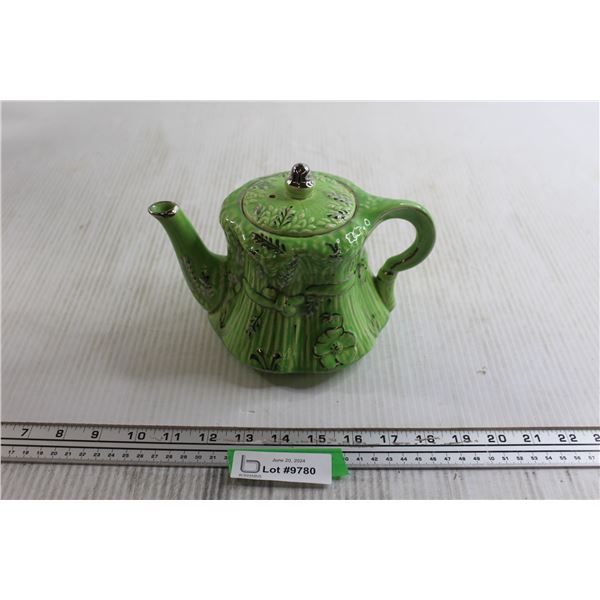 Lingard Tea Pot