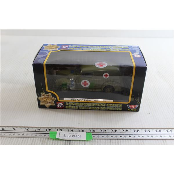 Motor Max 1940 Ford Sedan Ambulance Die Cast