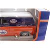 Image 3 : Spec Cast Cooper Tires 1957 Chevrolet Panel Delivery Die Cast