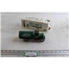 Image 1 : ERTL Quaker State 1931 Hawkeye Tanker Coin Bank - 1/34
