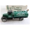 Image 3 : ERTL Quaker State 1931 Hawkeye Tanker Coin Bank - 1/34
