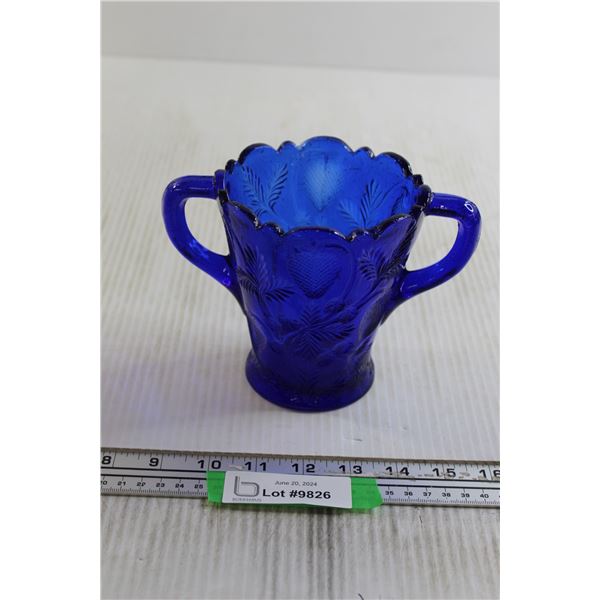 Reissued Strawberry Pattern Vase