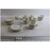 Image 1 : 25-Piece The La Salle Dish Set
