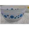 Image 4 : (3) Anchor Hocking Frosted Polka Dot Bowls
