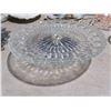 Image 2 : 2 Clear Glass Serving Trays