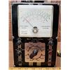 Image 2 : DEVRY Model 1514 Volt OHM Meter