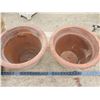Image 2 : 2 large clay flower pots - 14.5"W