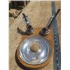 Image 2 : vintage pipe stand with 2 pipes