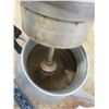 Image 4 : Pyrex alumin coffee pot and Pyrex small wheat design bowl